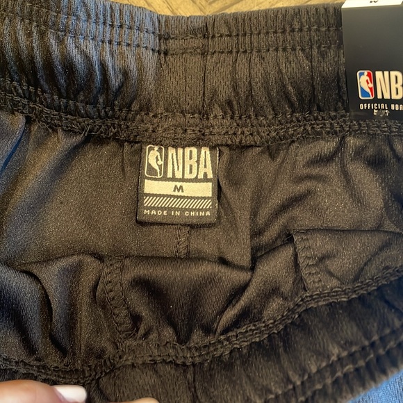 NBA Shorts (above the knee) - Picture 2 of 3